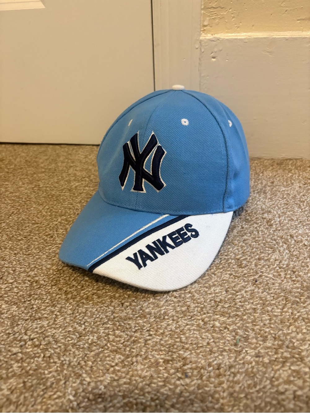 New York Yankees Color-block Blue Cap with Brim Logo